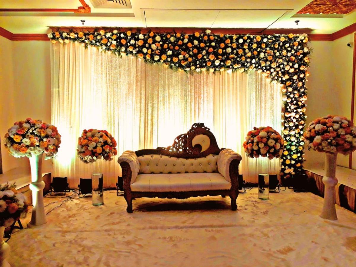 All Heavens Gold New Delhi Luaran gambar